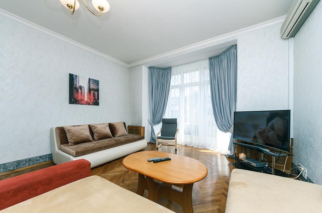 Apartment Arena City Kyiv Exterior photo